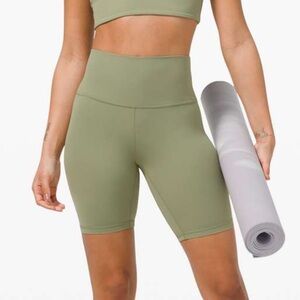 Lululemon’s align short 8”